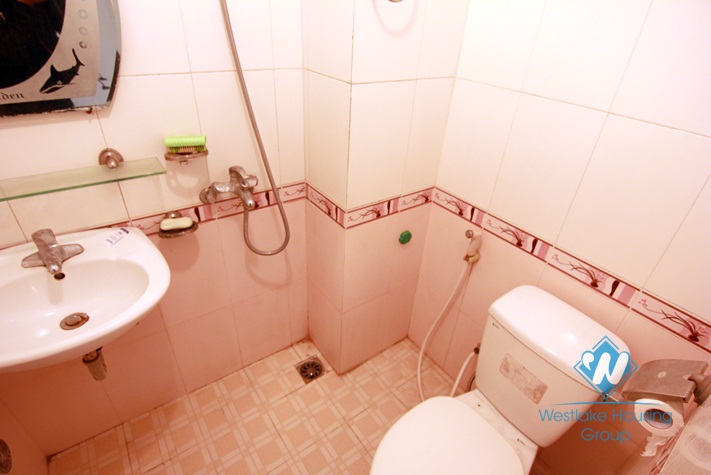 Cheap unfurnished 4 bedrooms for rent in Tayho area 